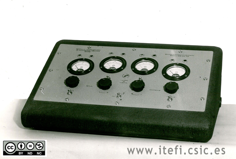 caja-mandos-maquina-electrostatica.jpg
